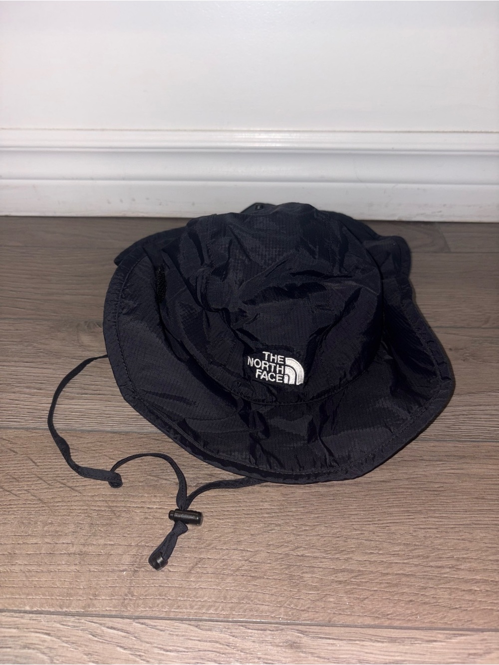 ❌SOLD❌ - The North Face Black Bucket Hat with Chin Cord
